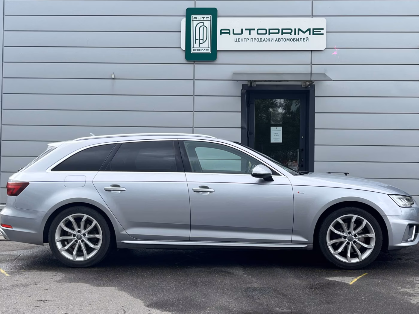 Audi A4 фото 6
