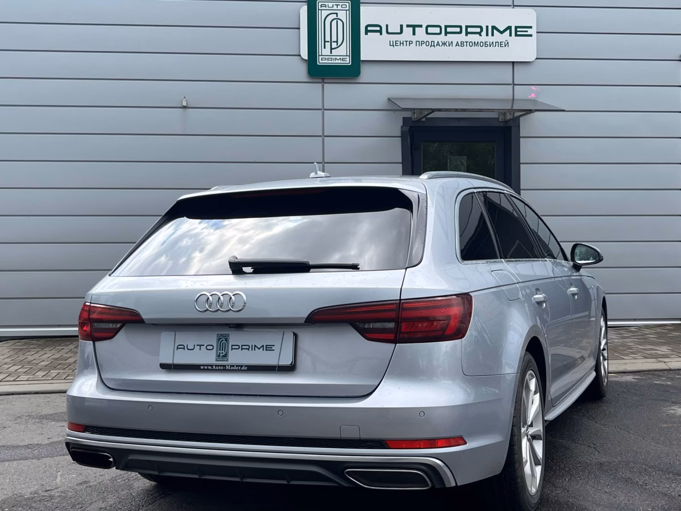 Audi A4 фото 3