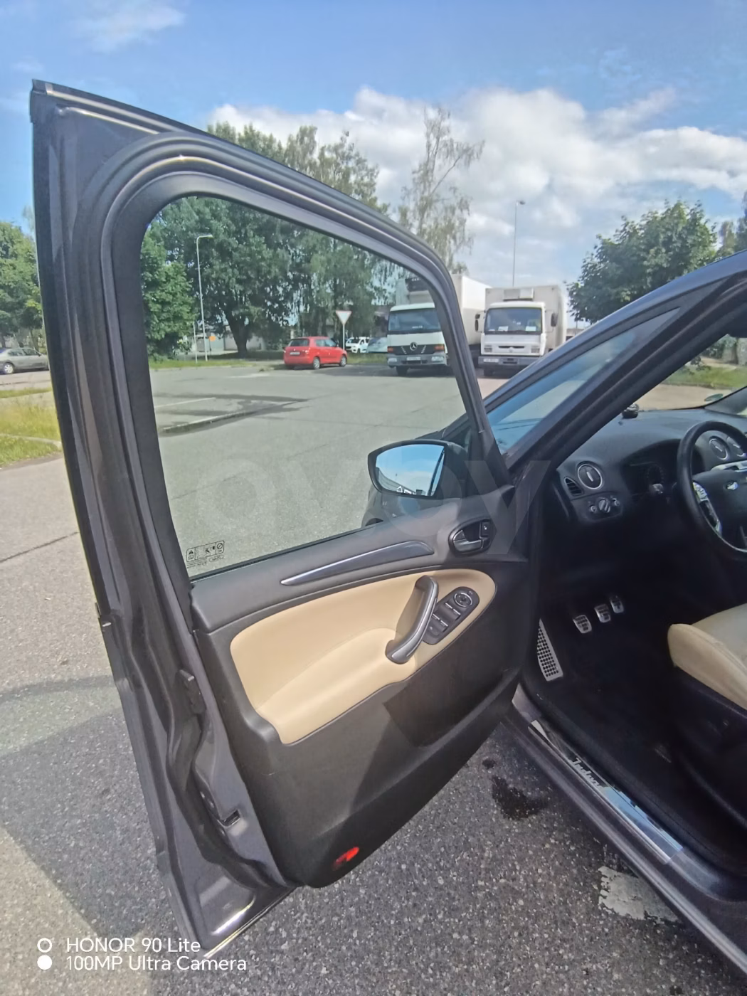 Ford Galaxy фото 7
