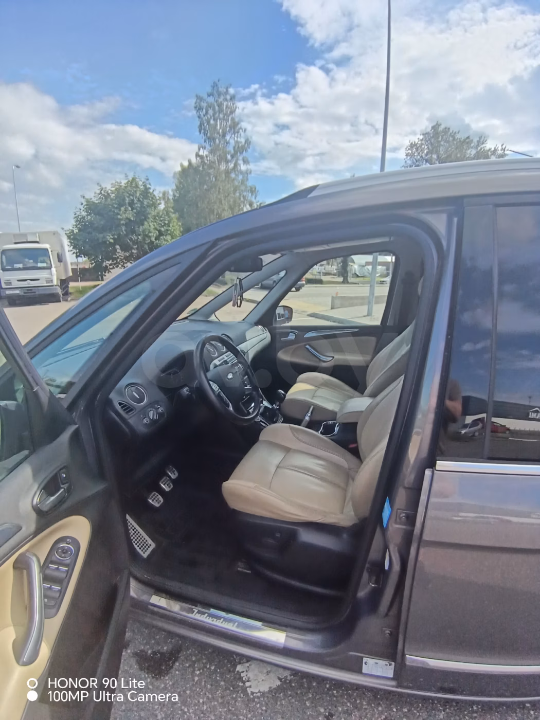 Ford Galaxy фото 5