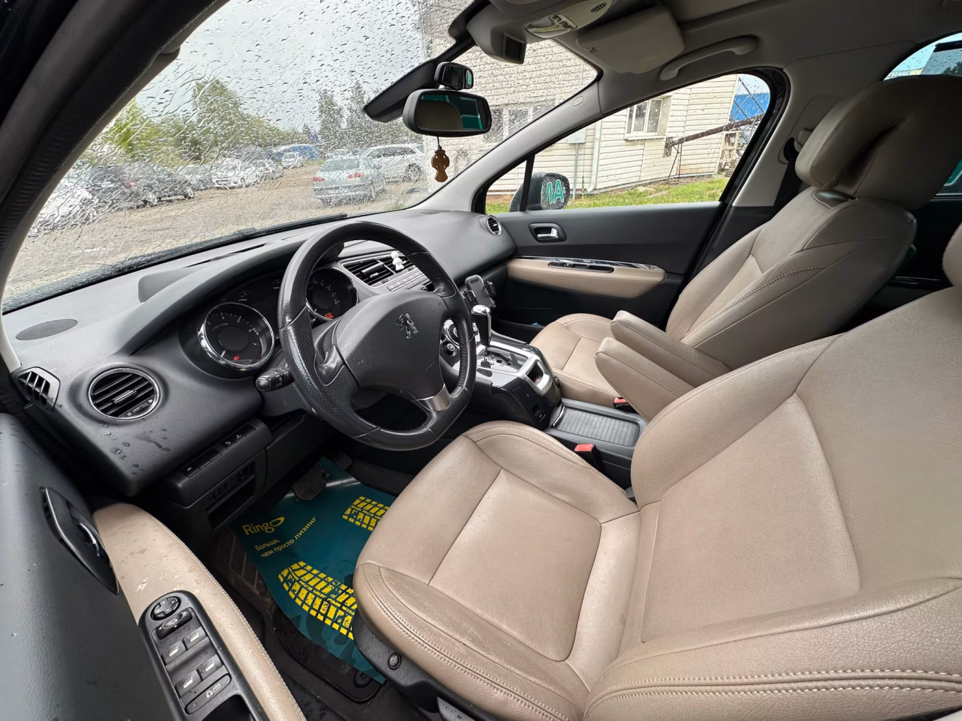 Peugeot 5008 фото 10