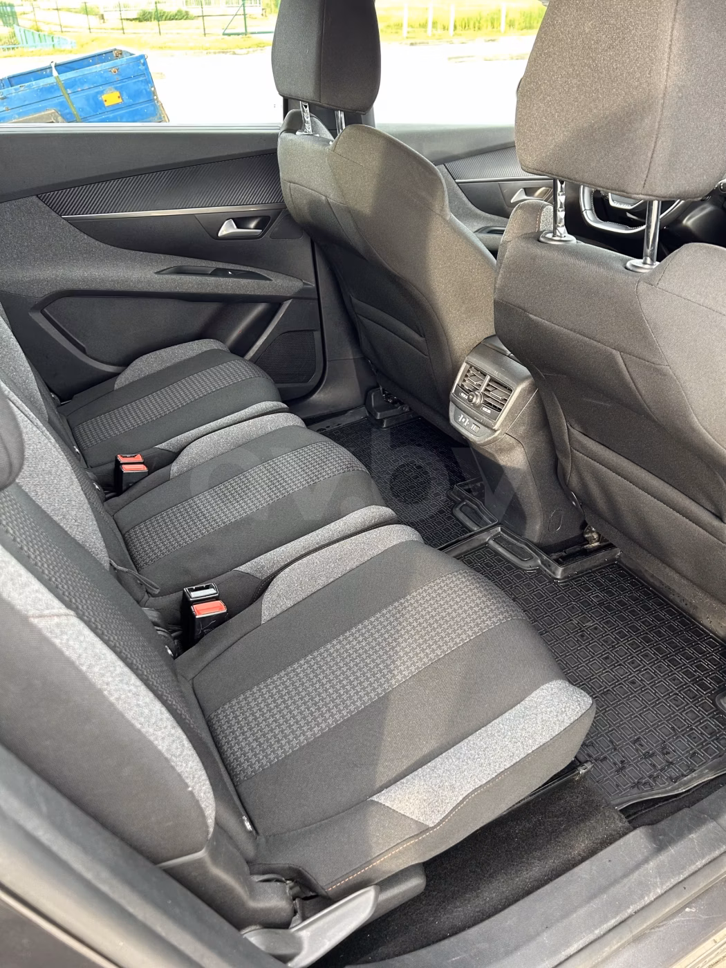 Peugeot 5008 фото 11