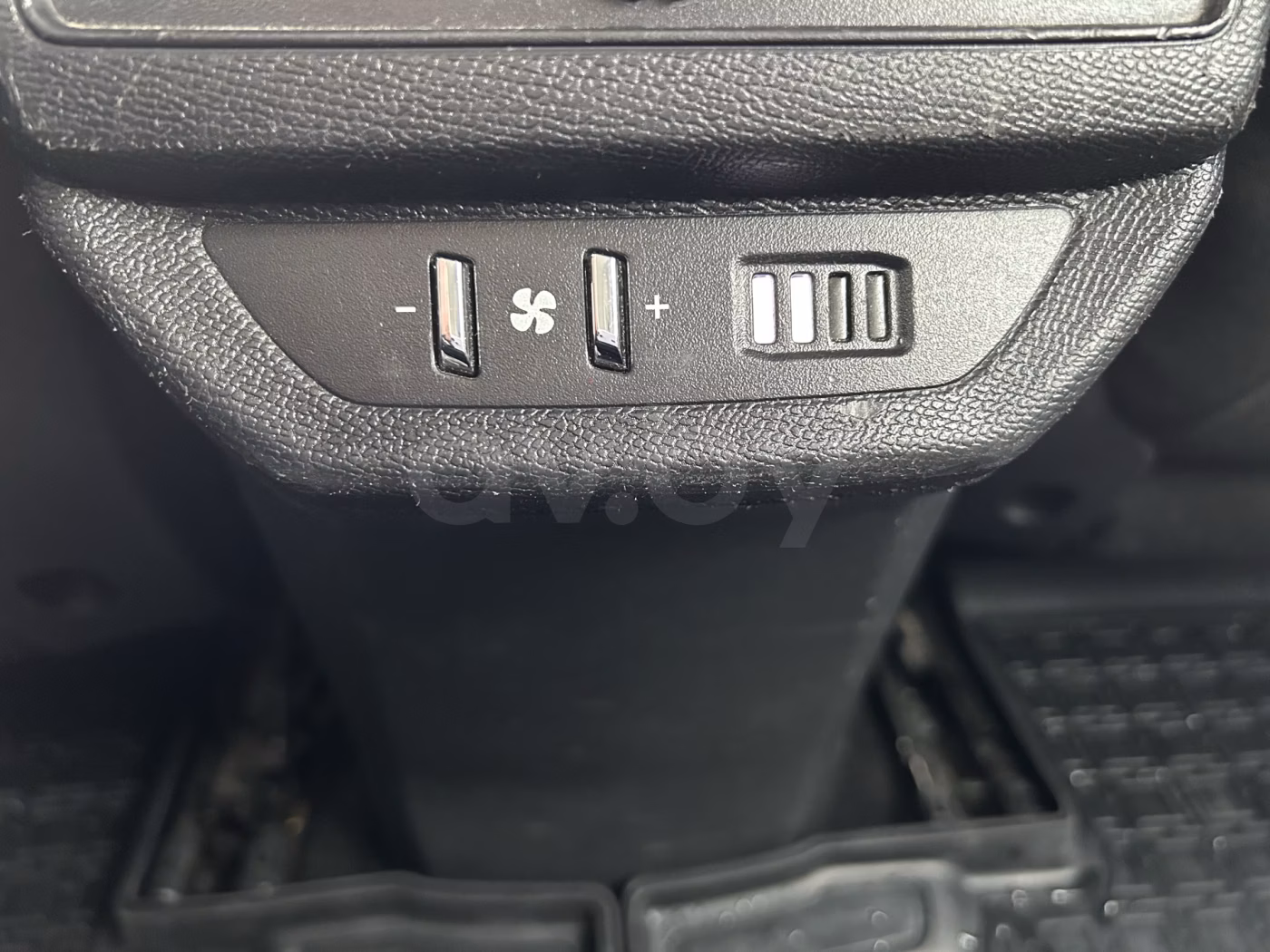Peugeot 5008 фото 13
