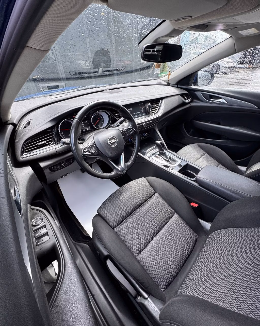 Opel Insignia фото 10