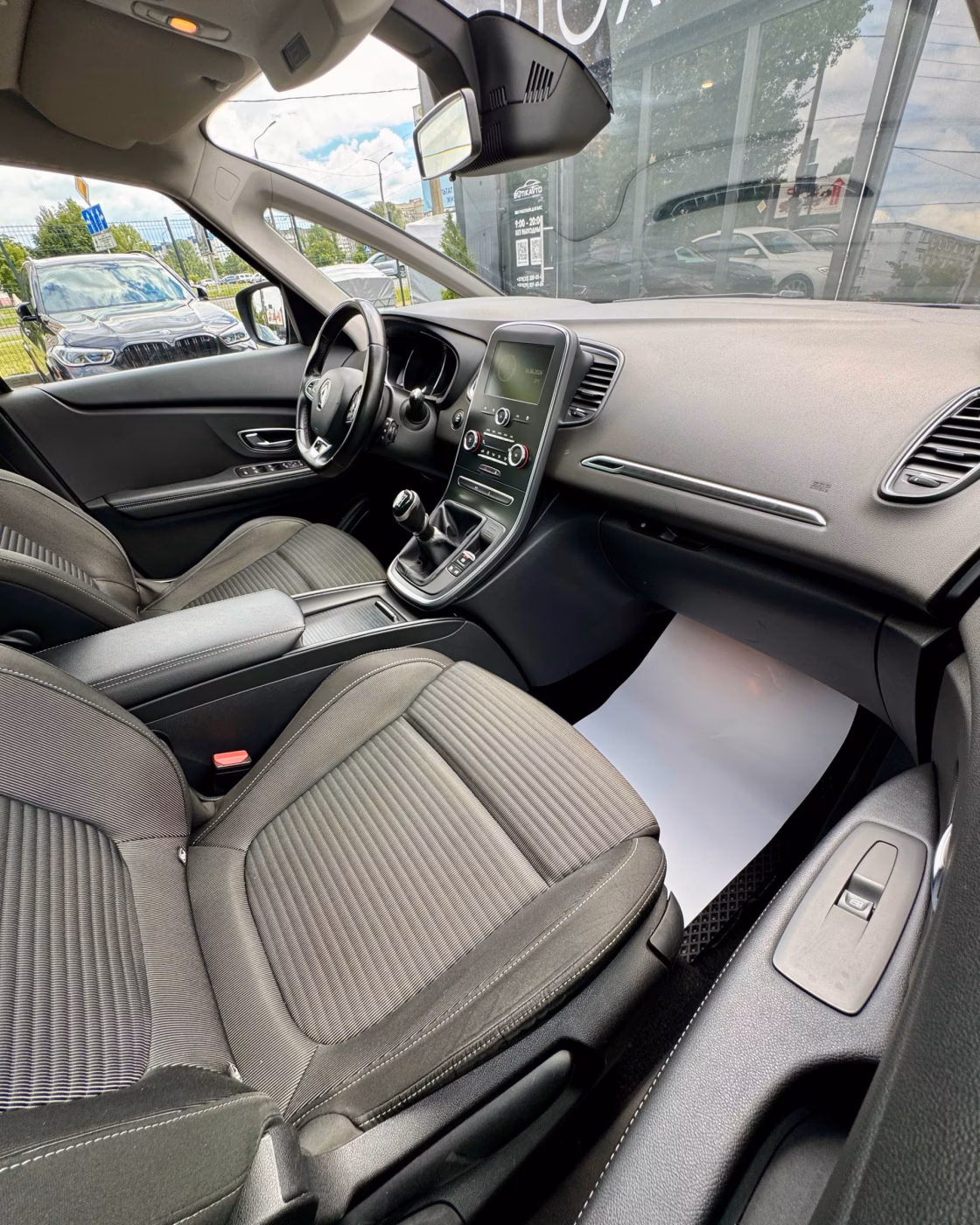 Renault Scenic фото 14