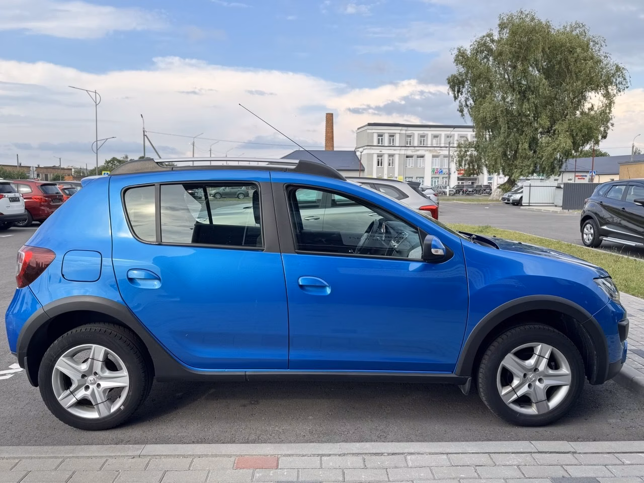 Renault Sandero Stepway фото 7