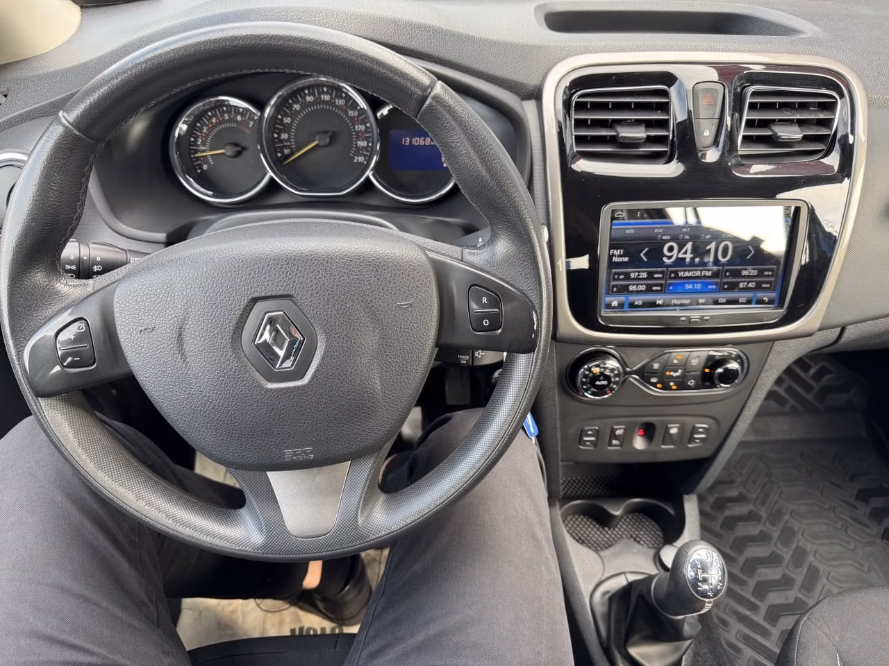 Renault Sandero Stepway фото 12