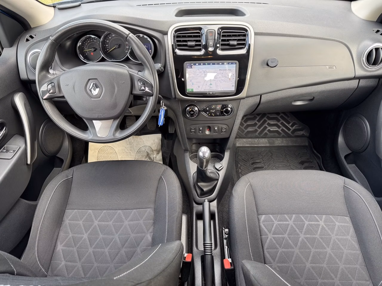Renault Sandero Stepway фото 15