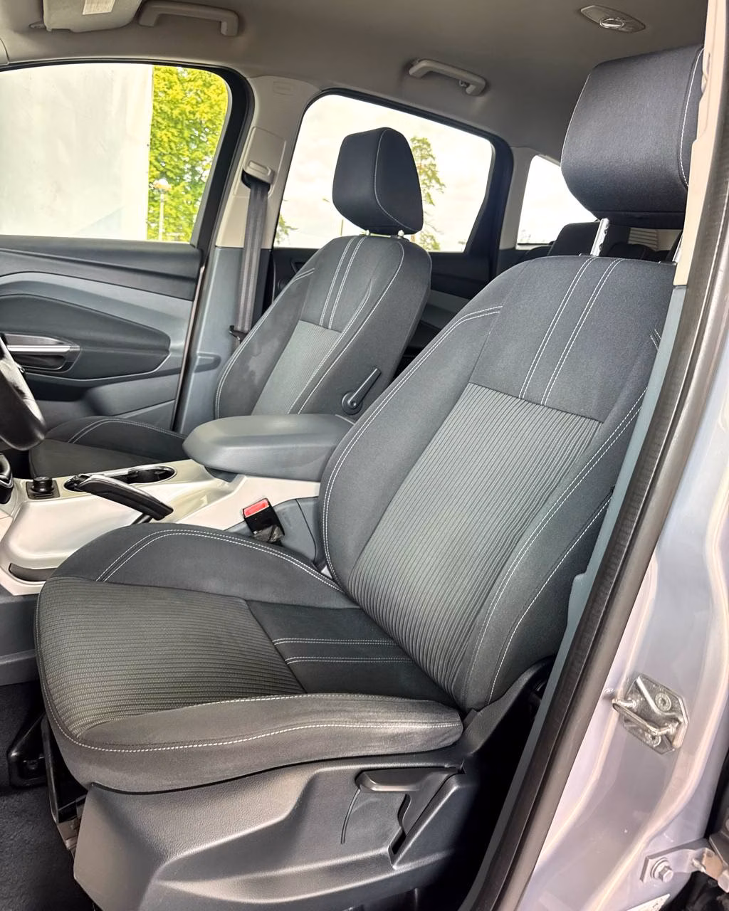 Ford C-MAX фото 10
