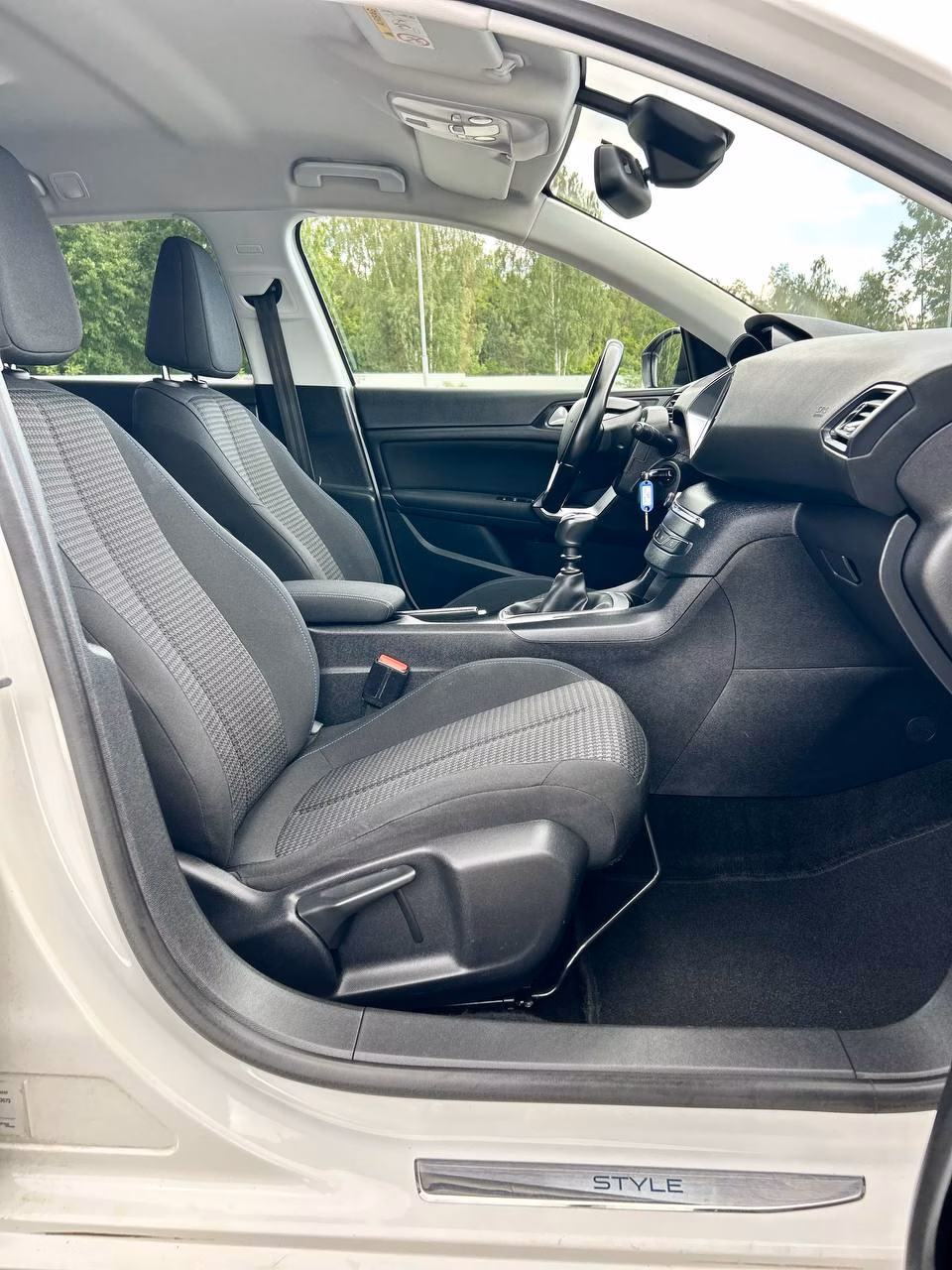 Peugeot 308 фото 7