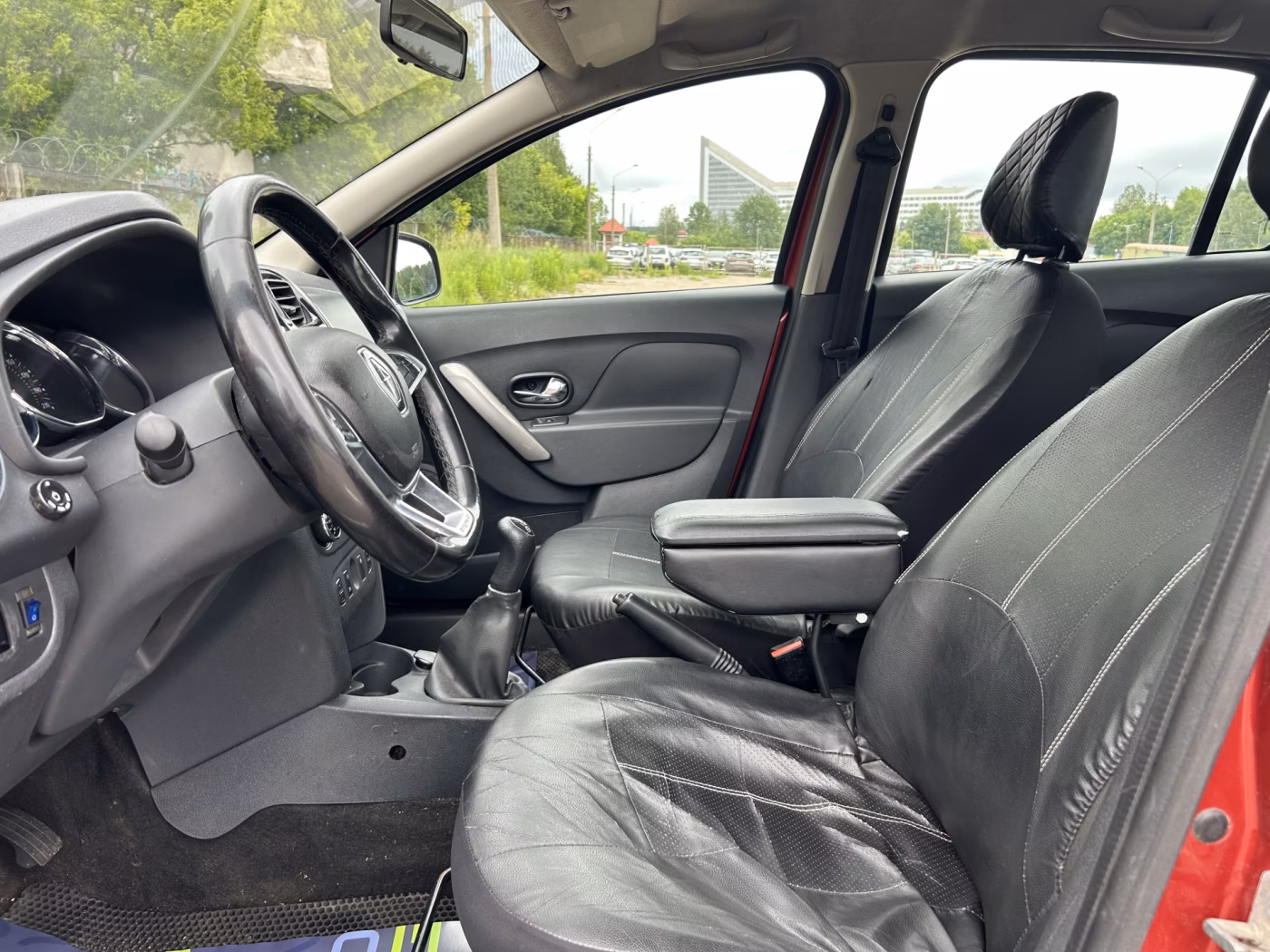 Renault Logan Stepway фото 9