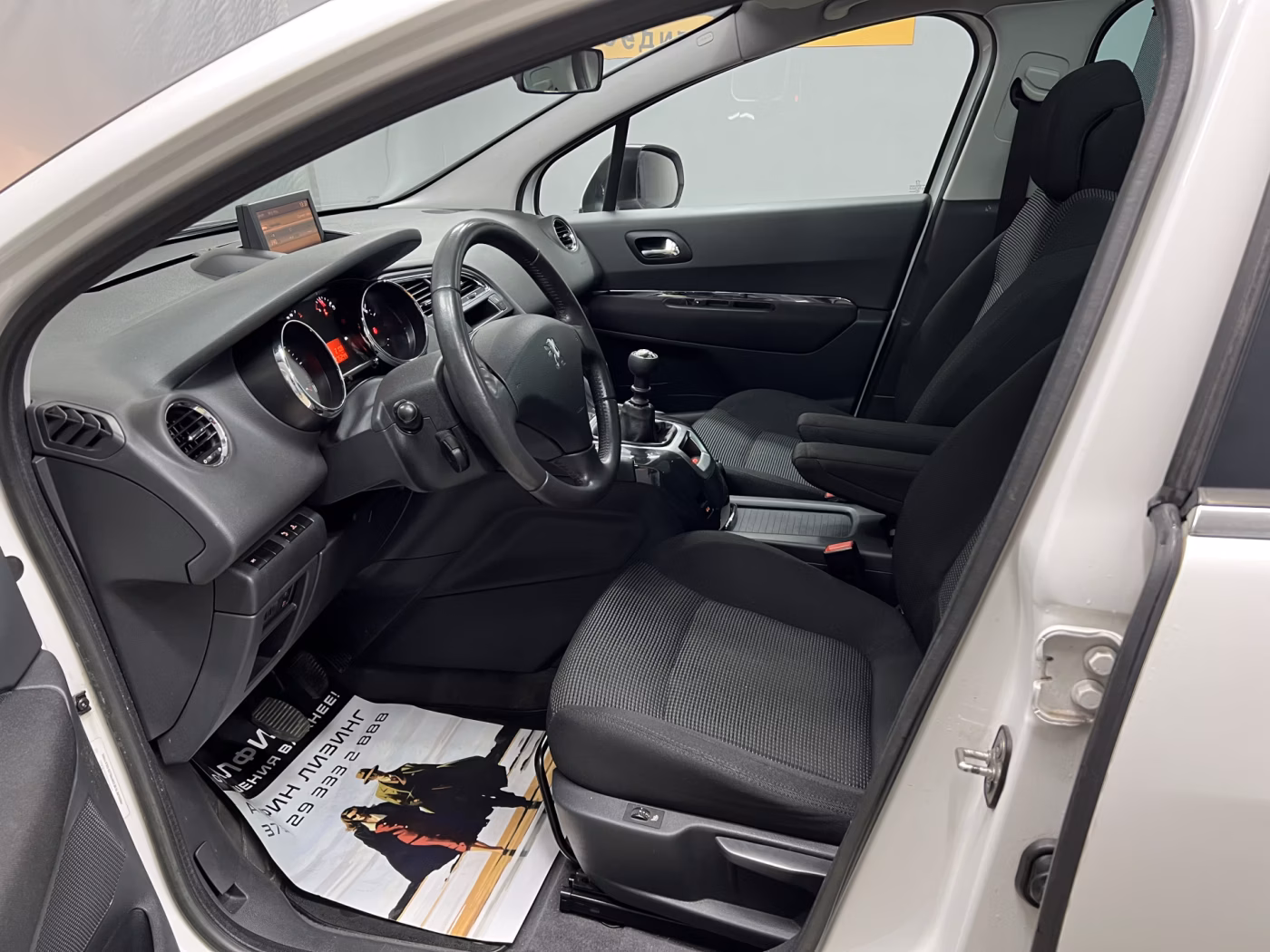 Peugeot 5008 фото 8