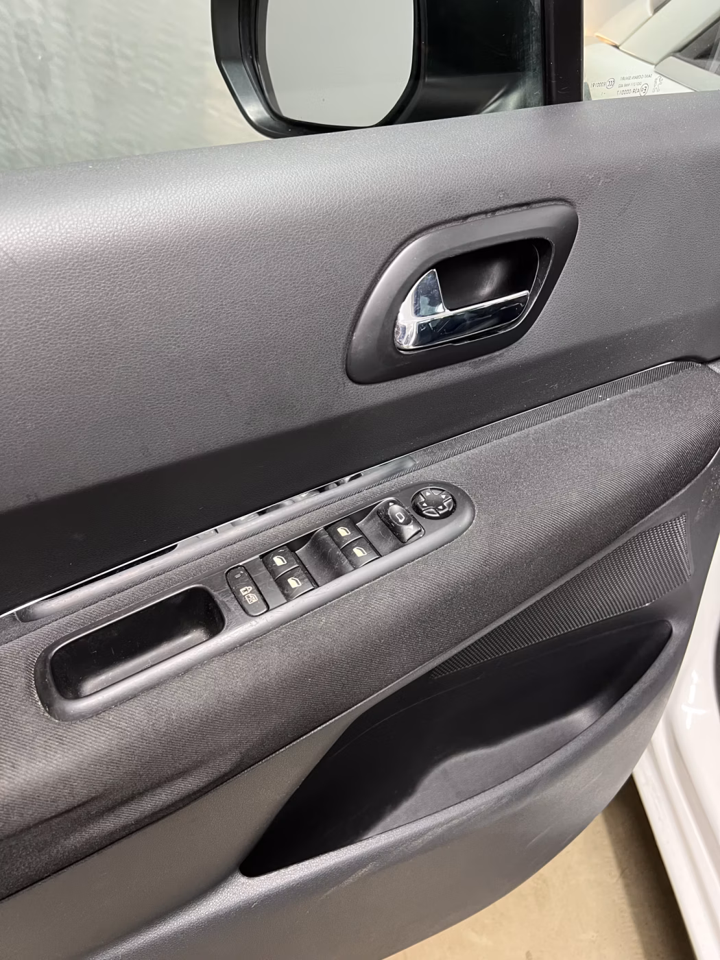 Peugeot 5008 фото 11
