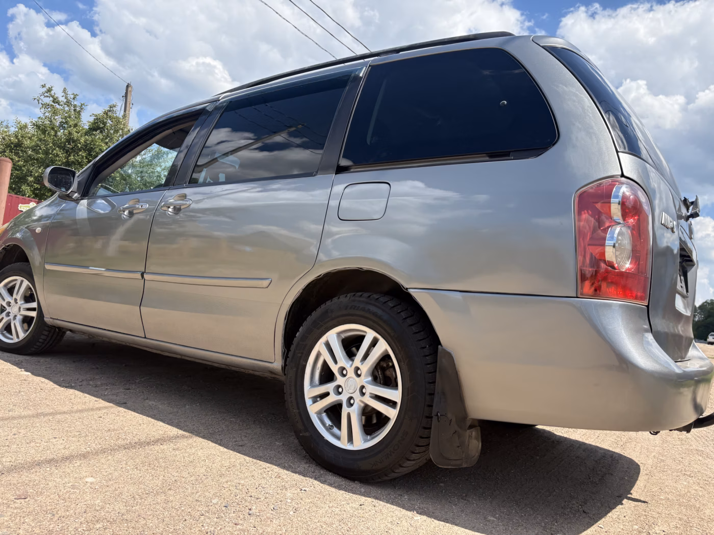 Mazda MPV фото 4