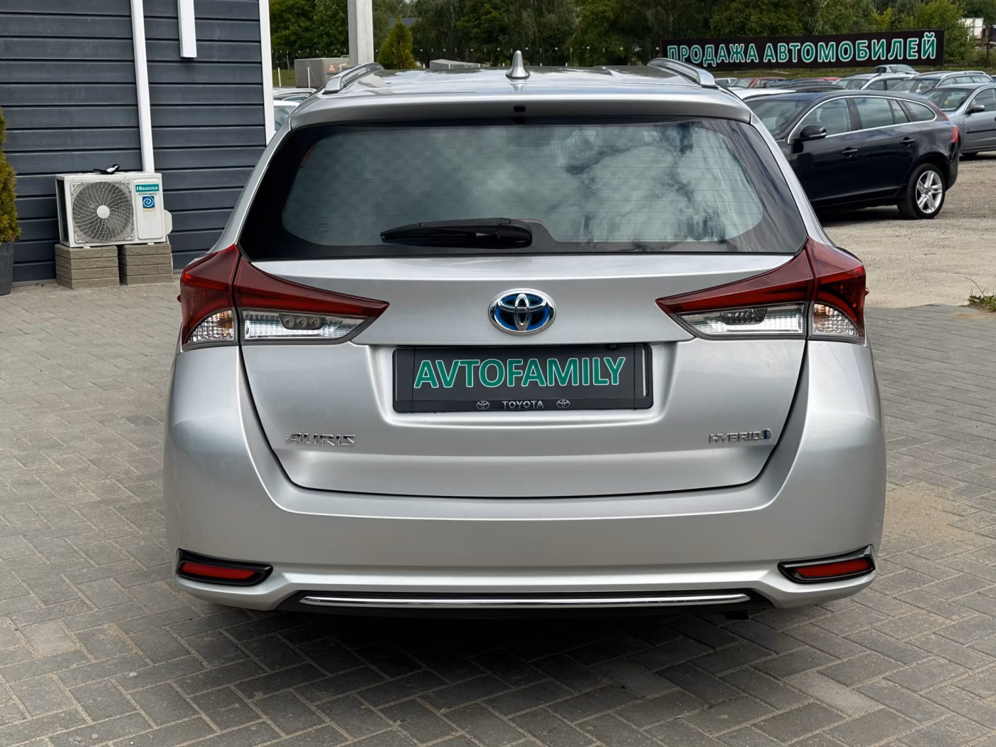 Toyota Auris фото 8