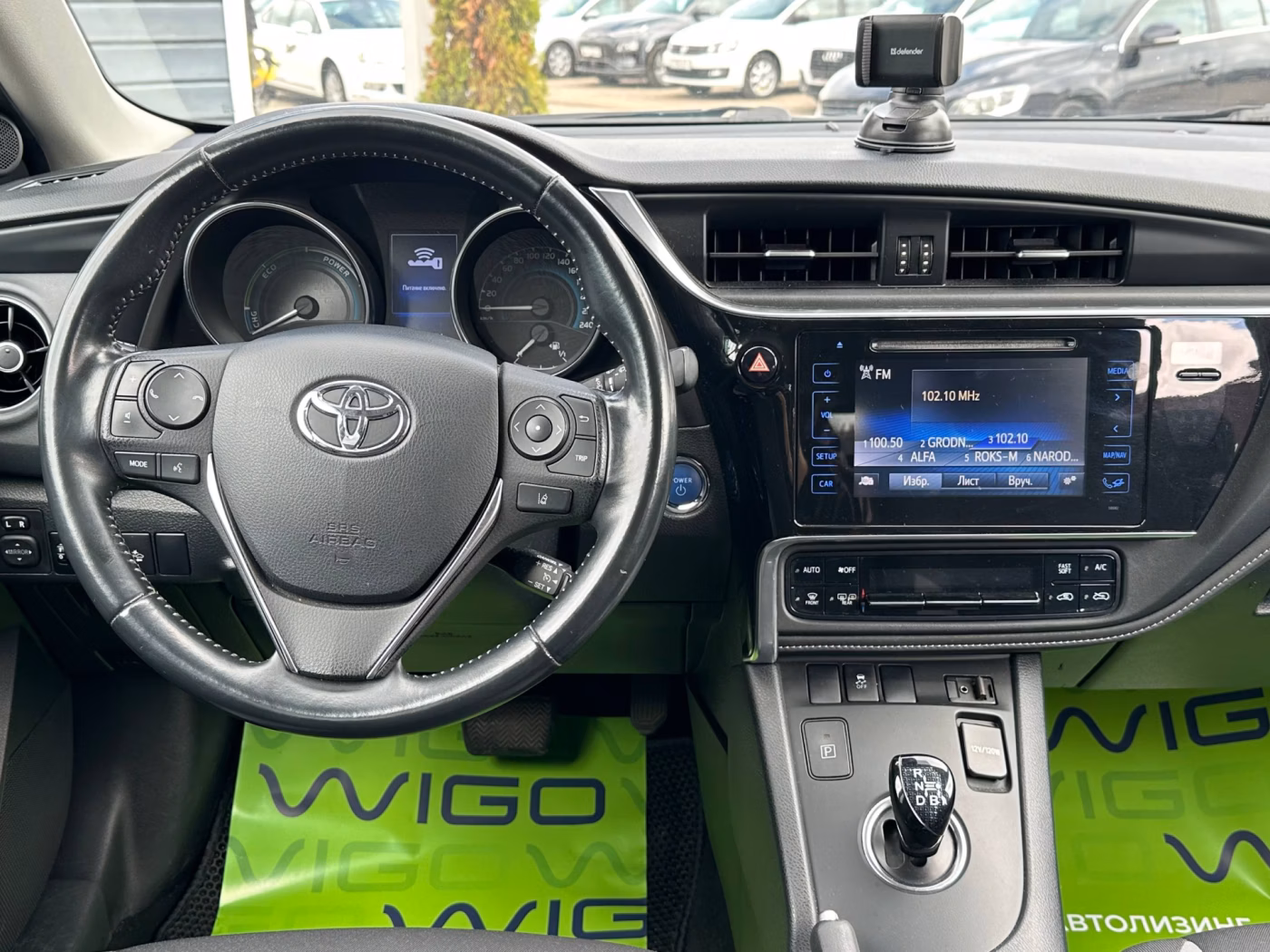 Toyota Auris фото 20
