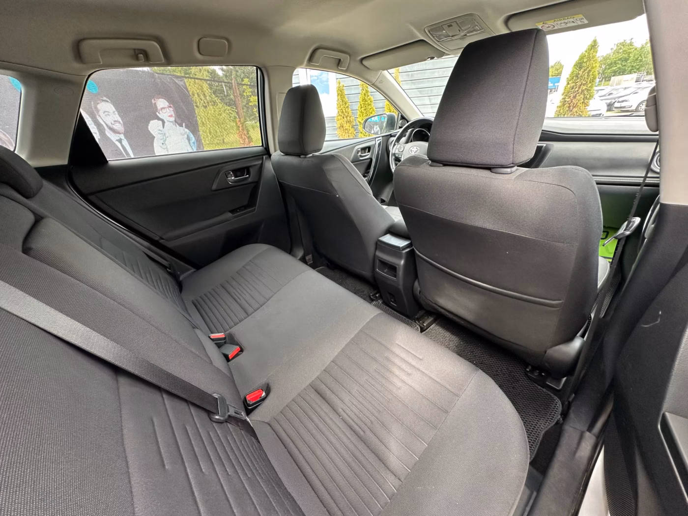 Toyota Auris фото 15