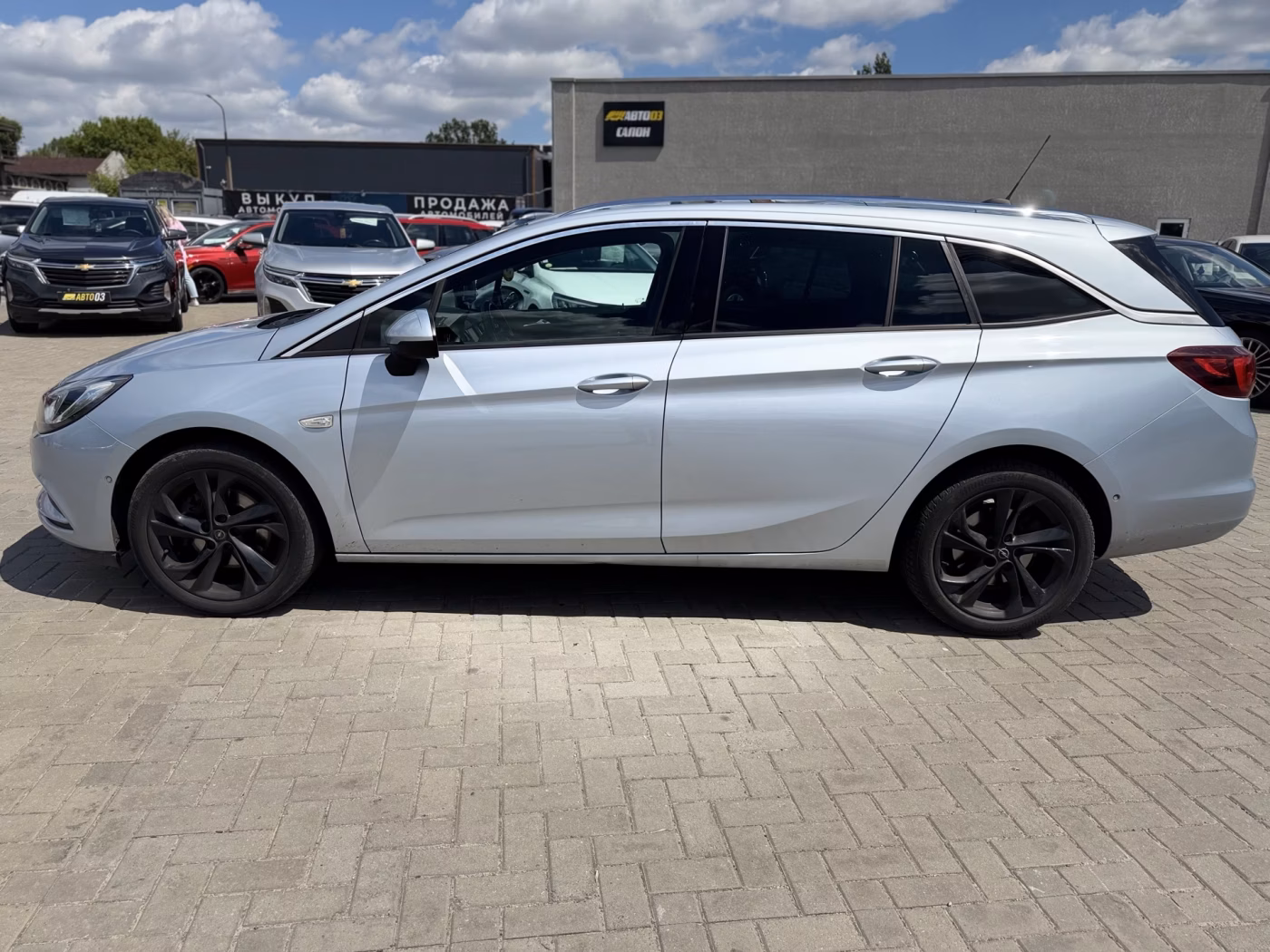 Opel Astra фото 8