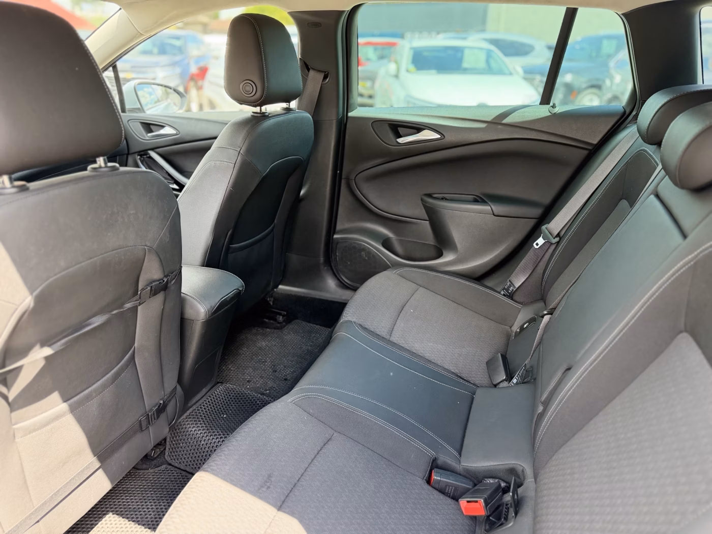 Opel Astra фото 14