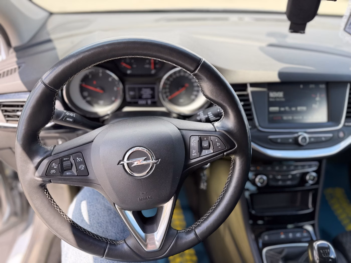 Opel Astra фото 17