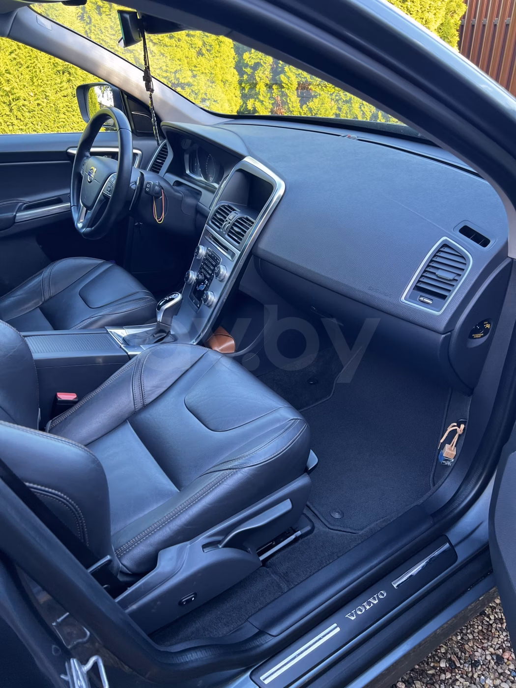 Volvo XC60 фото 9