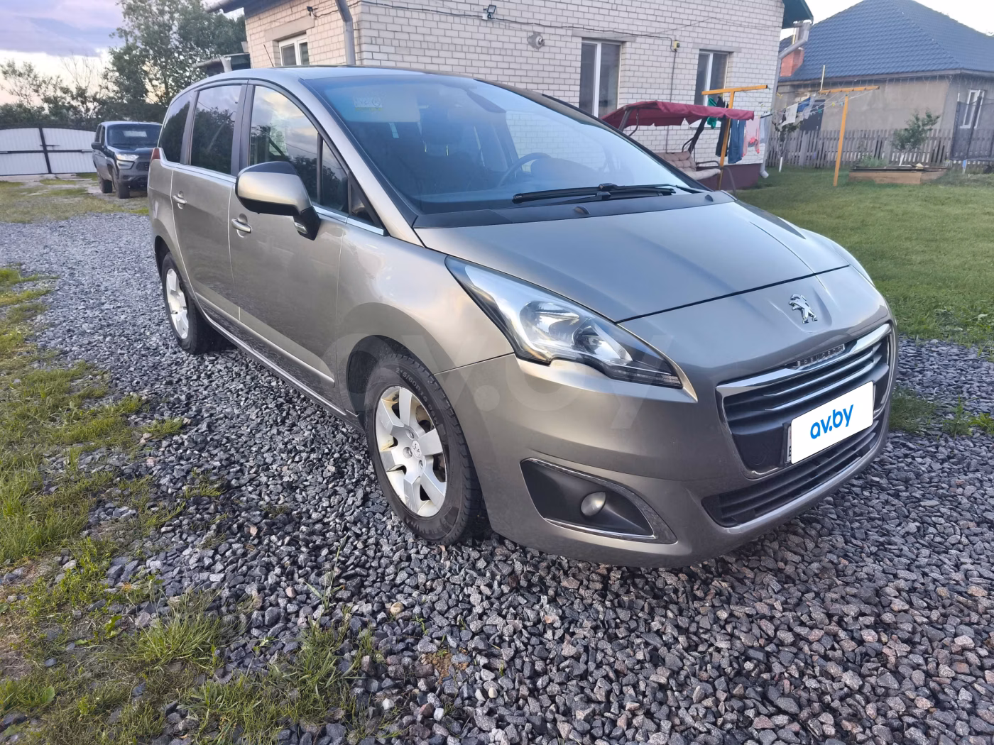 Peugeot 5008 фото 5