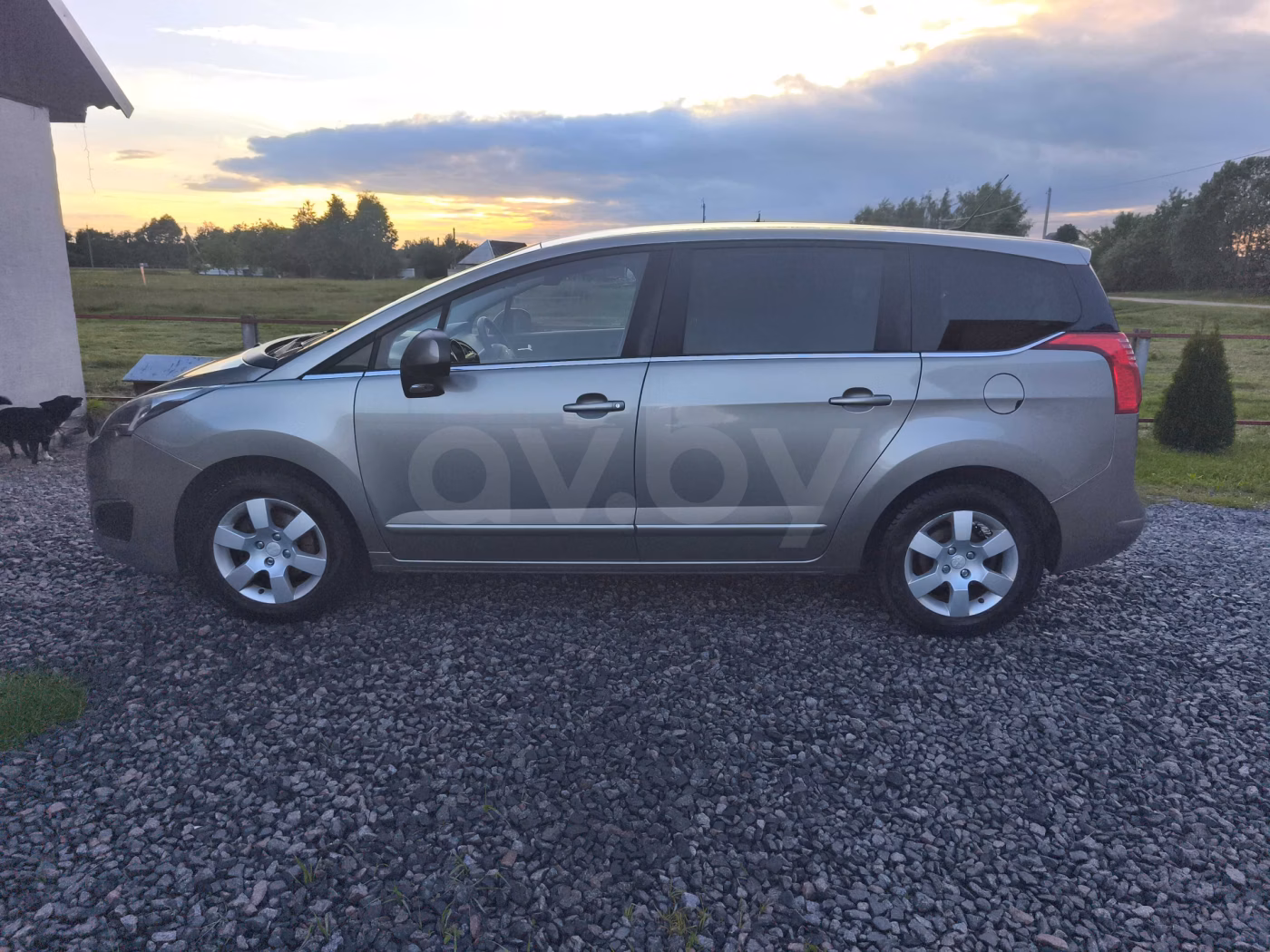 Peugeot 5008 фото 2