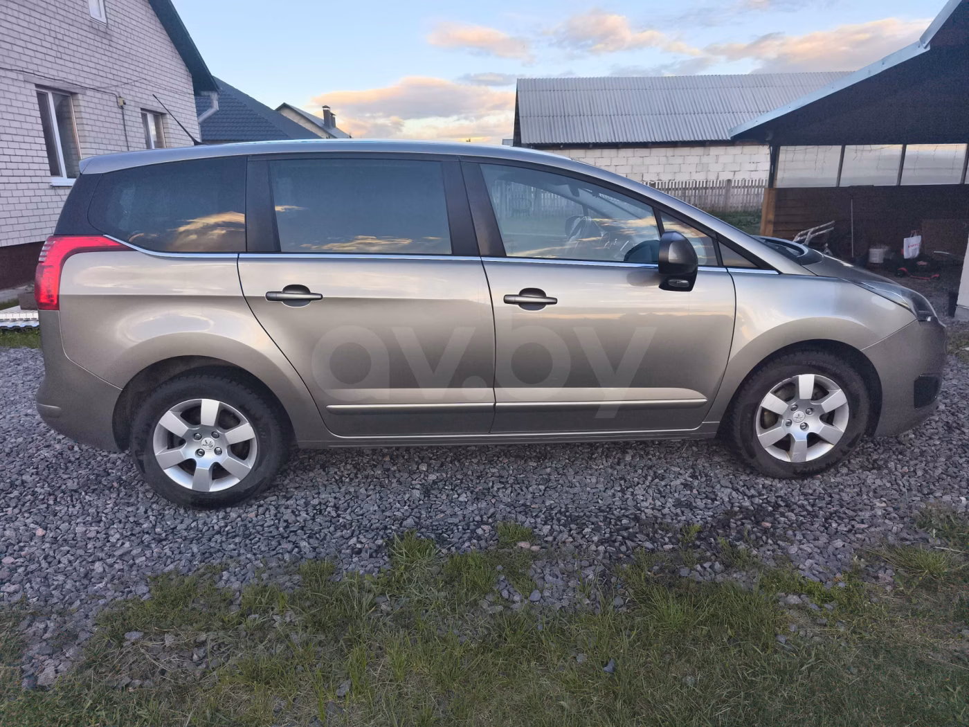 Peugeot 5008 фото 4