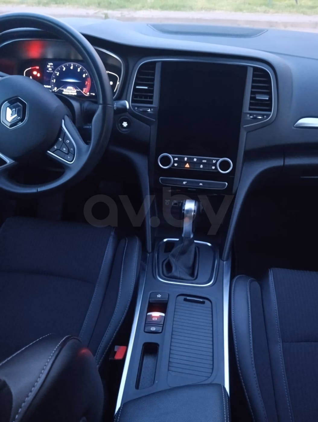 Renault Megane фото 12