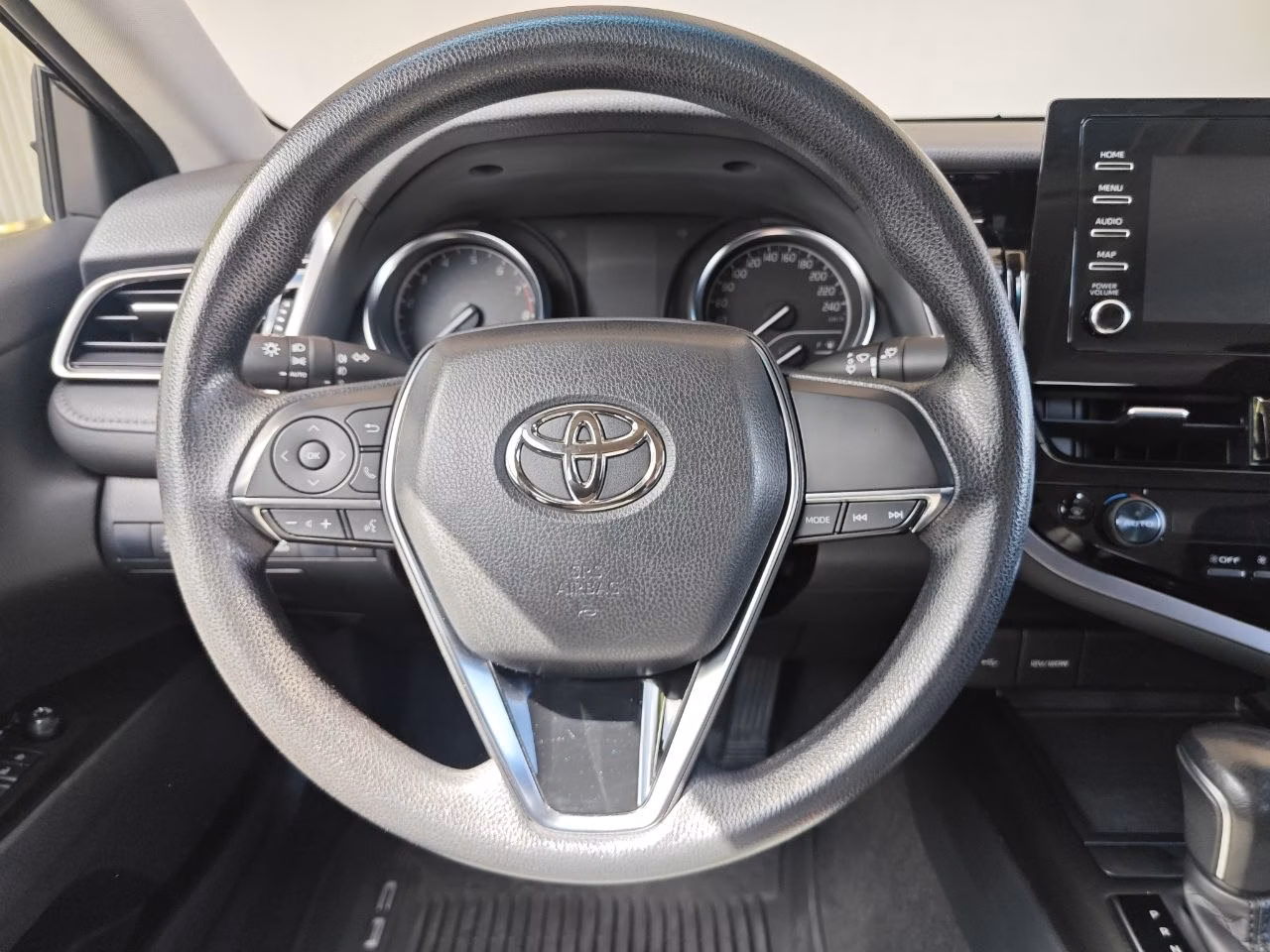Toyota Camry фото 20