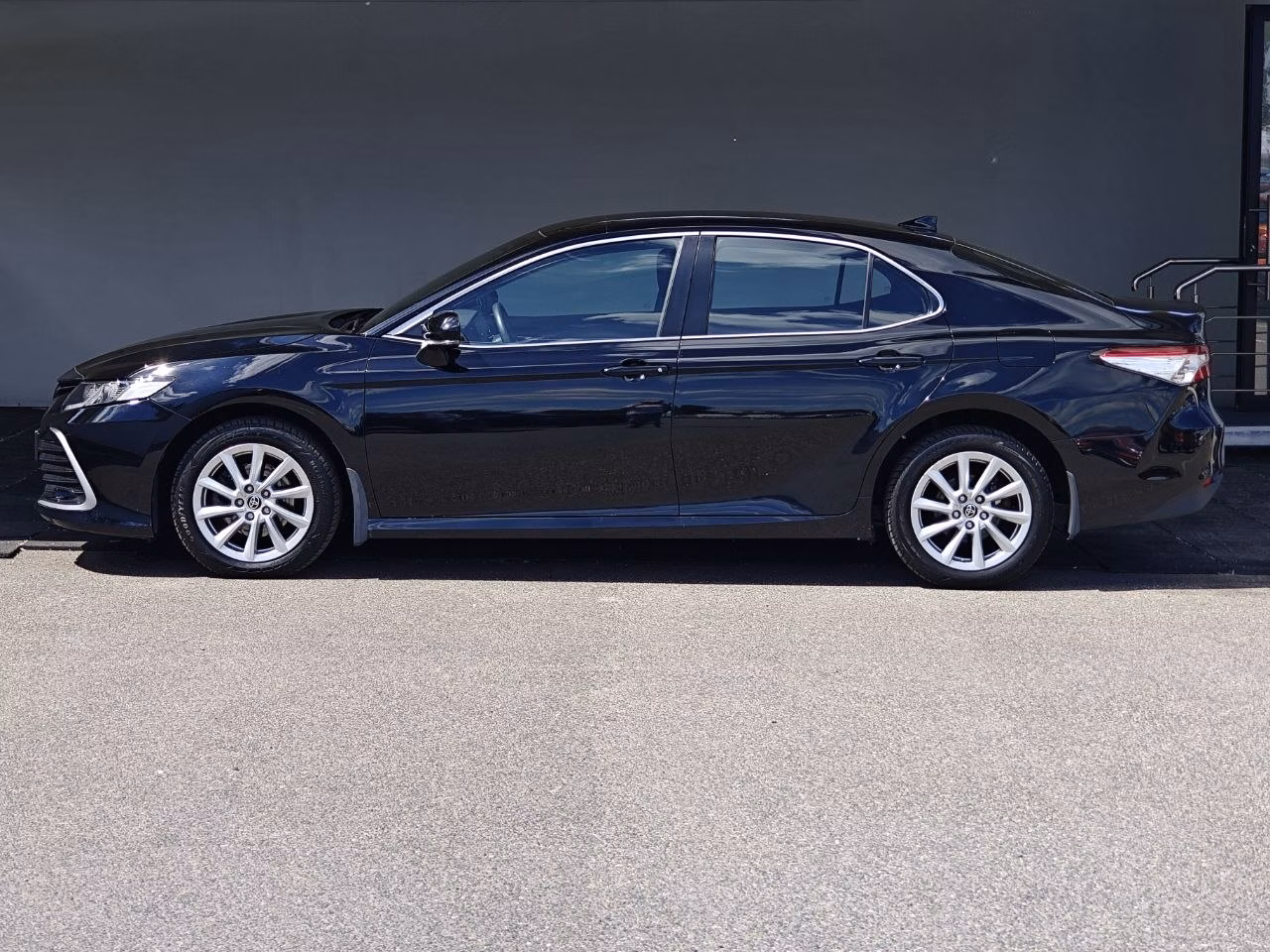 Toyota Camry фото 8