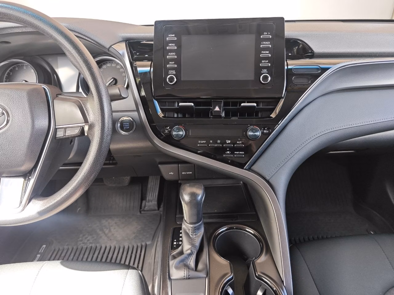 Toyota Camry фото 21