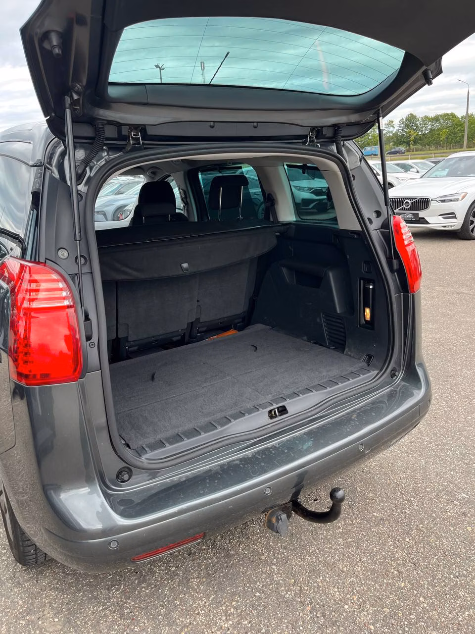 Peugeot 5008 фото 15
