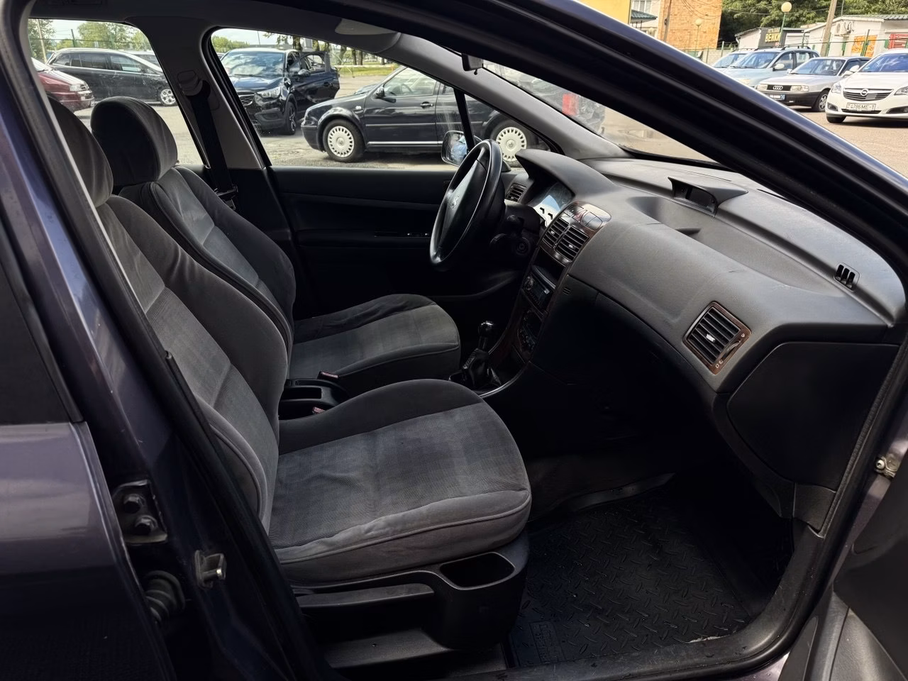 Peugeot 307 фото 9