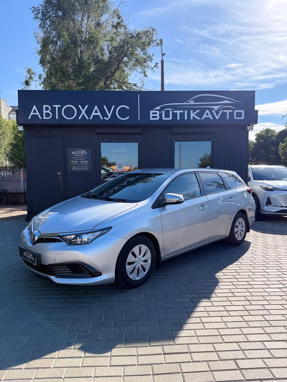 Toyota Auris фото 3