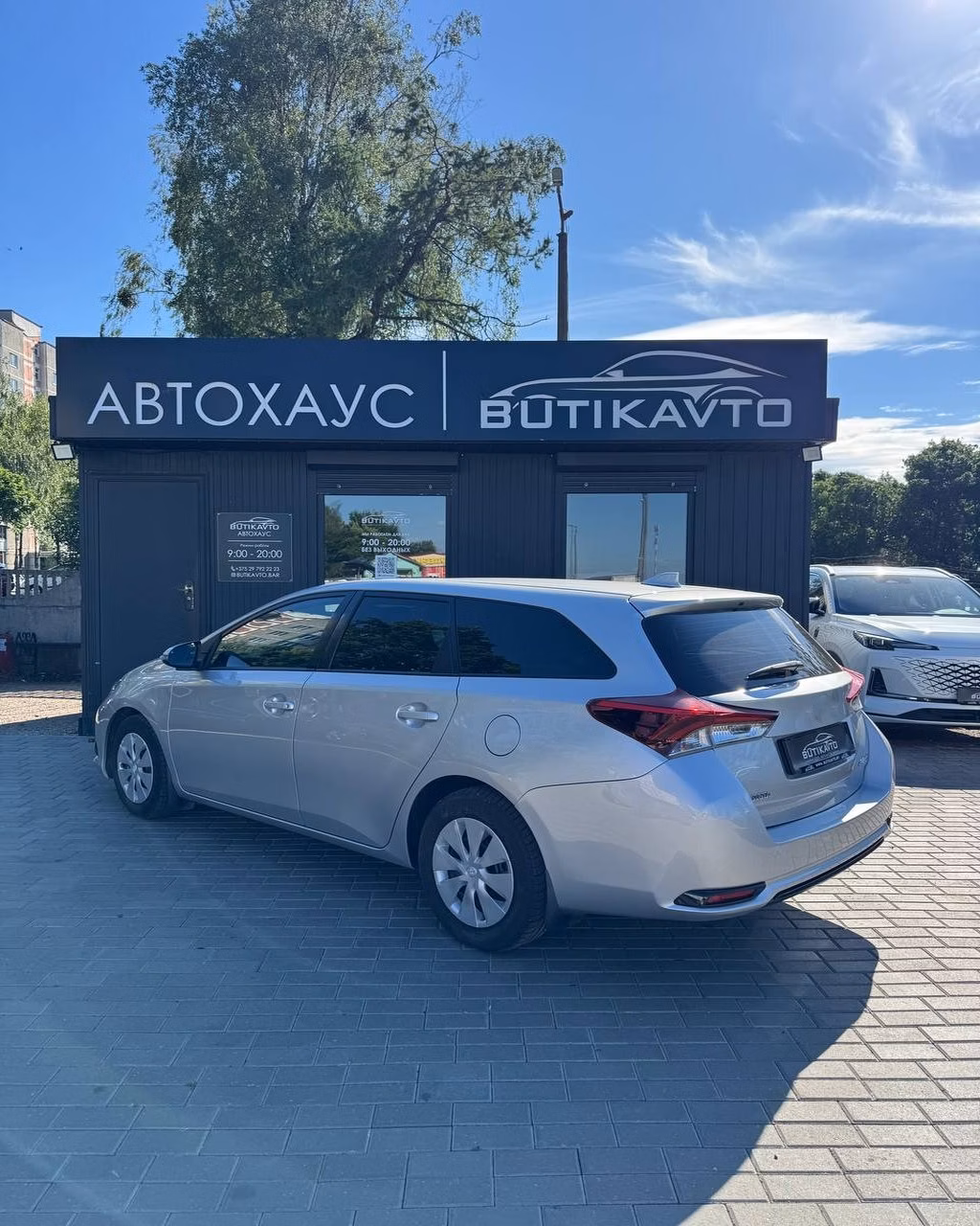 Toyota Auris фото 4