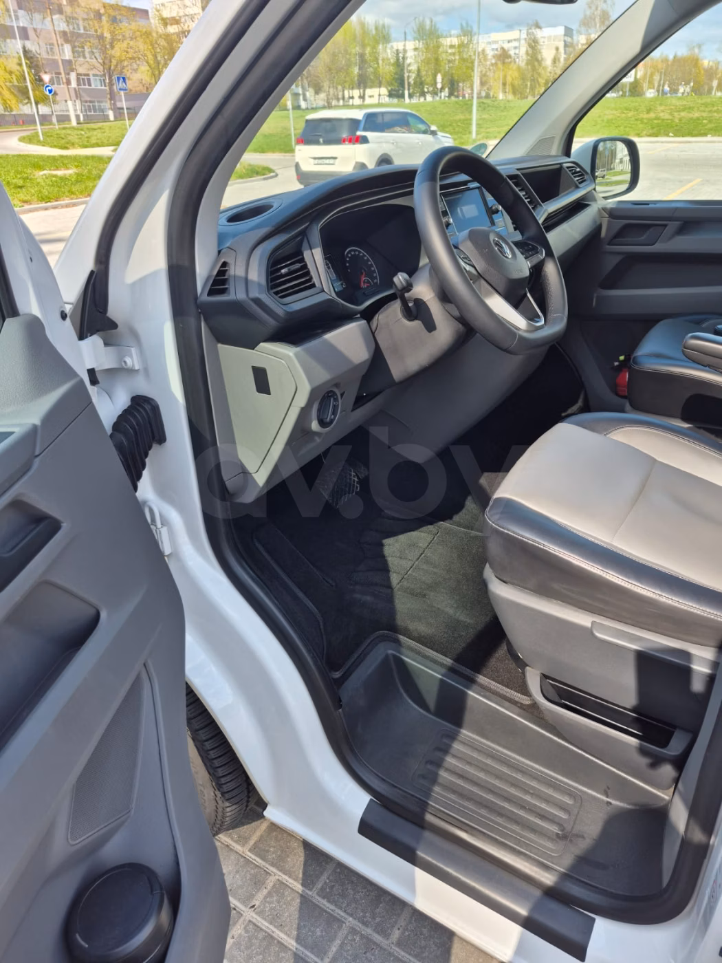 Volkswagen Caravelle фото 15