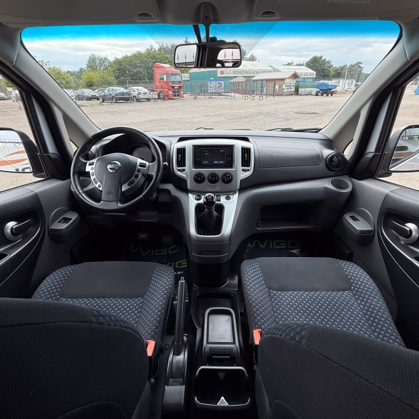Nissan NV200 фото 9