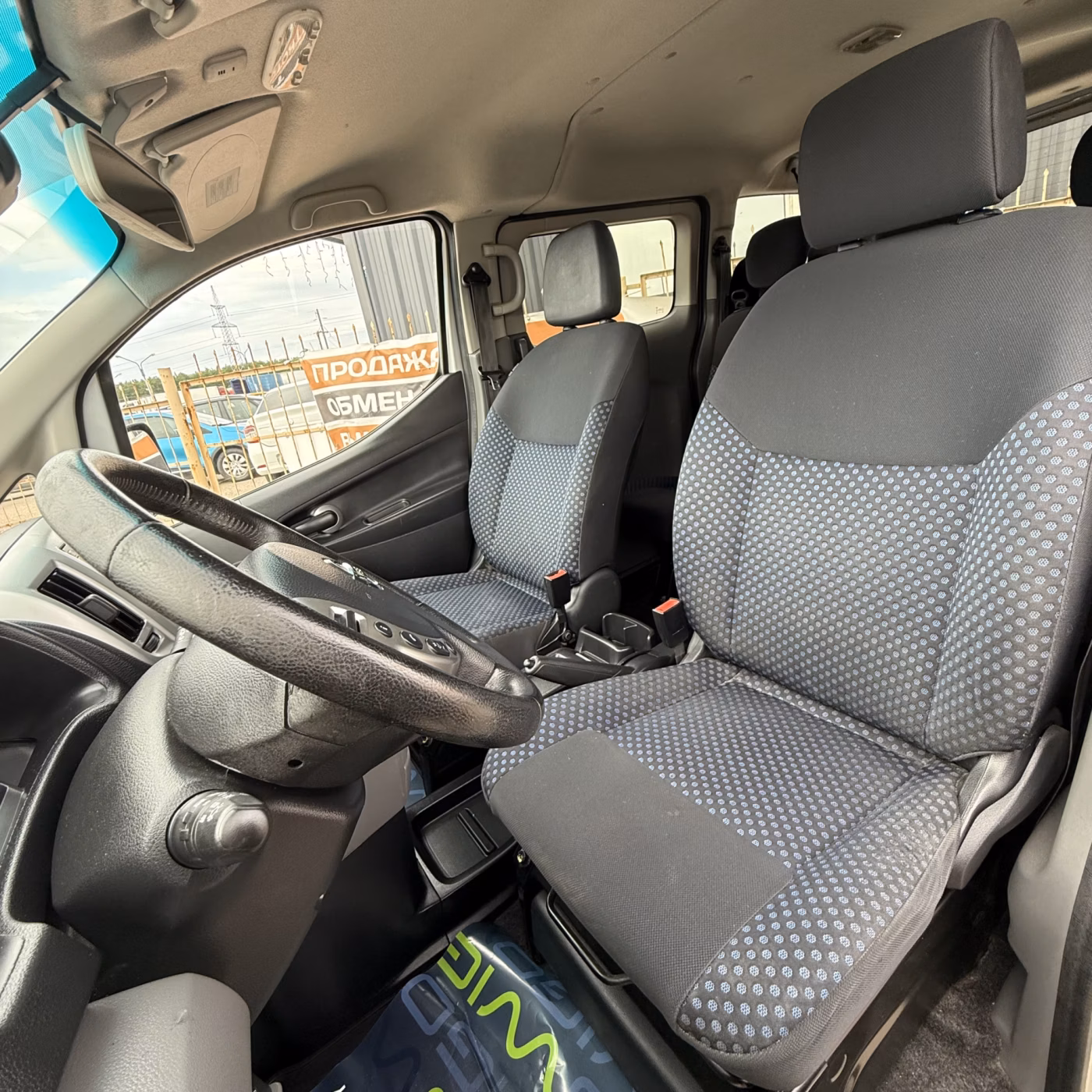 Nissan NV200 фото 8