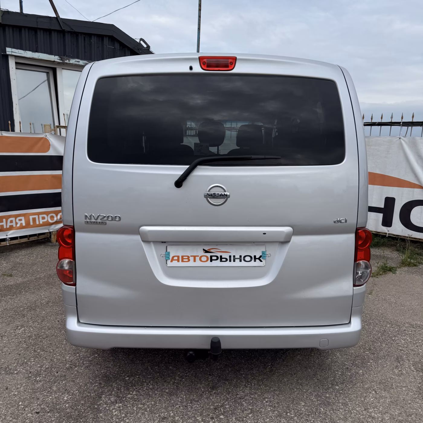 Nissan NV200 фото 5