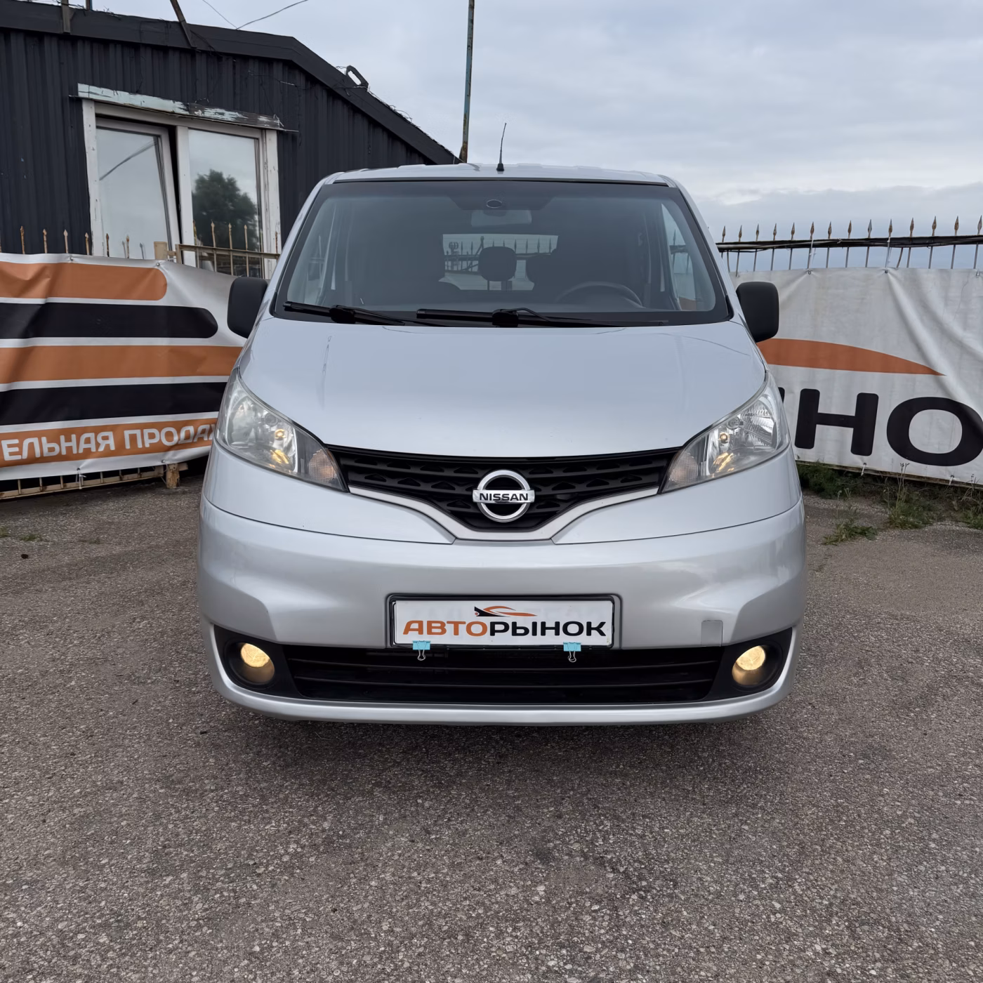 Nissan NV200 фото 2