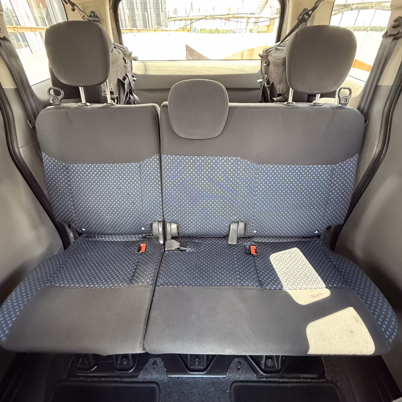 Nissan NV200 фото 14