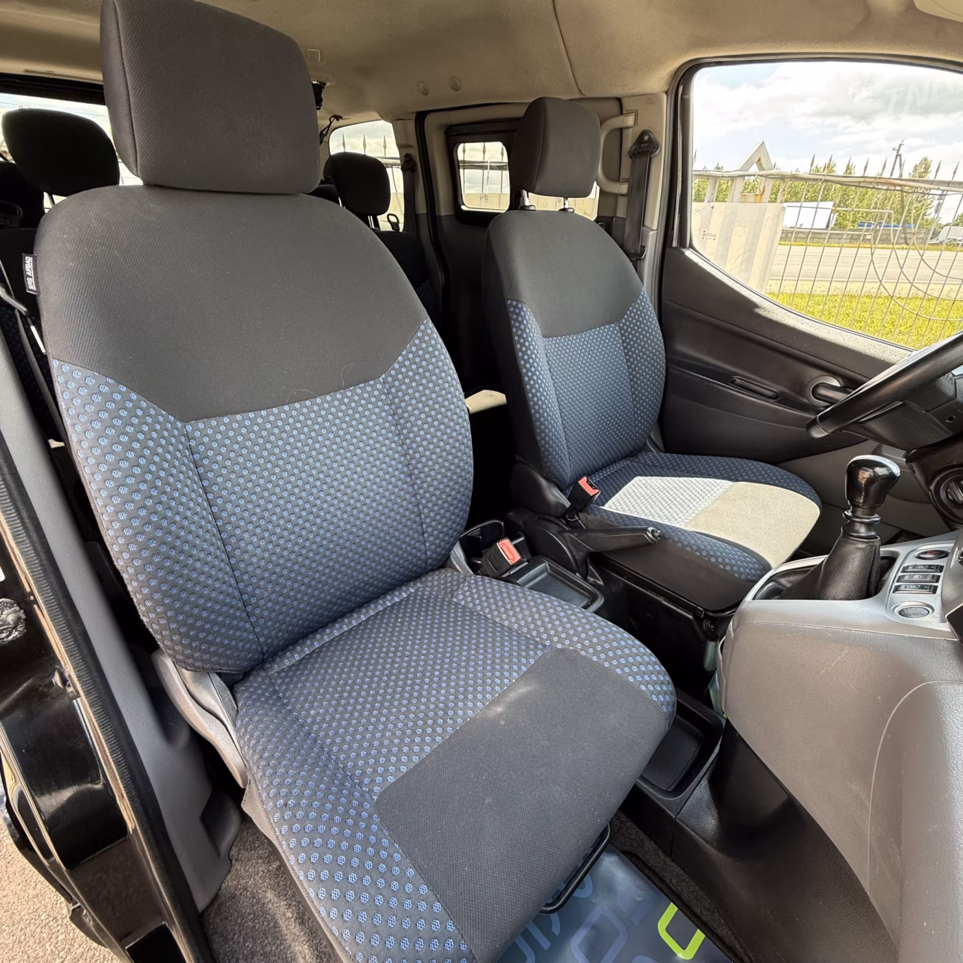 Nissan NV200 фото 10