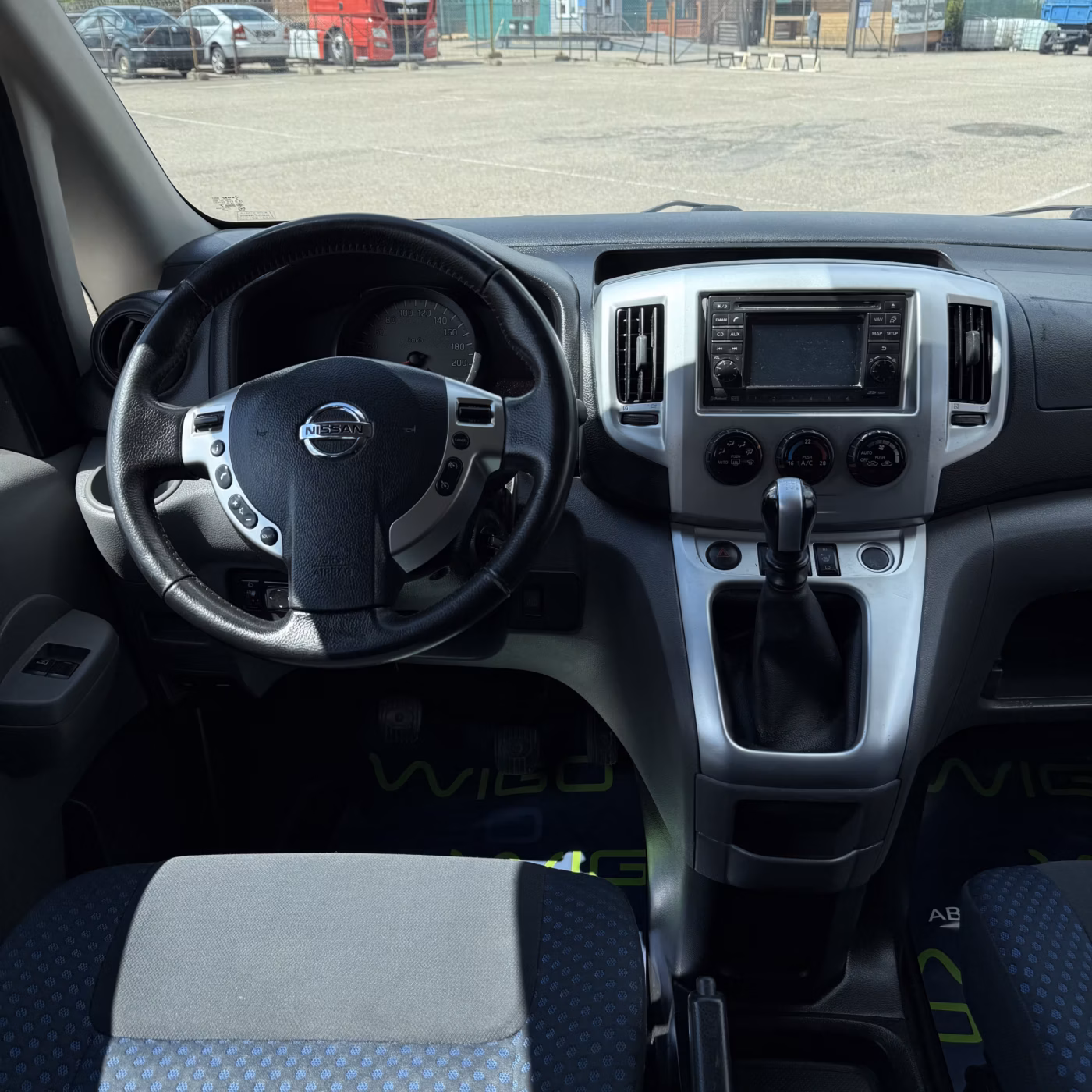 Nissan NV200 фото 11