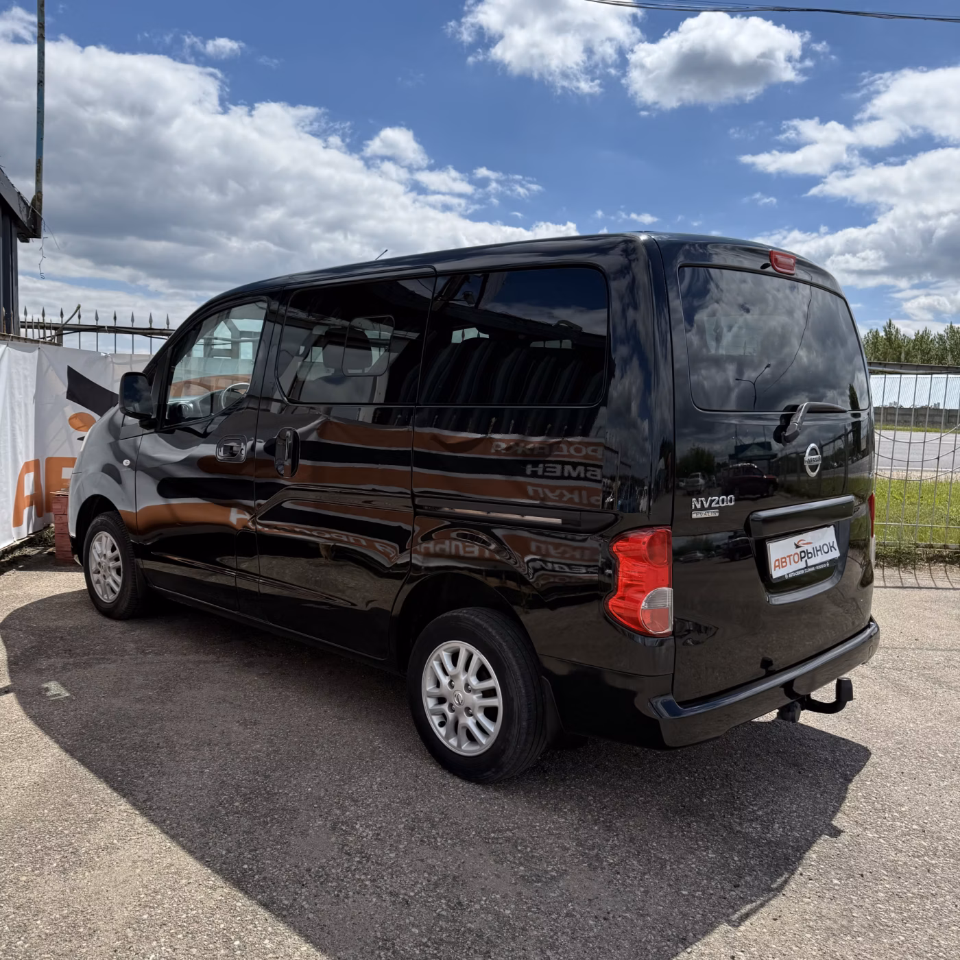 Nissan NV200 фото 6