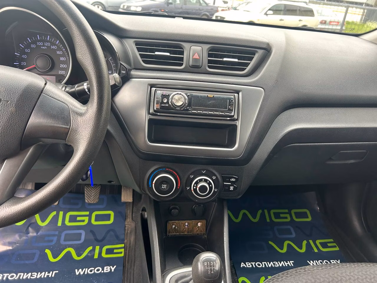Kia Rio фото 11