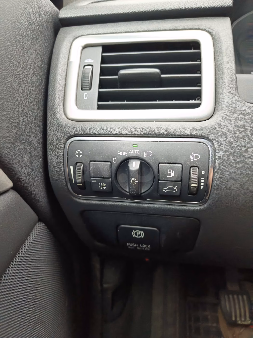 Volvo V70 фото 9