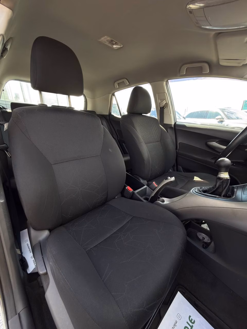 Toyota Auris фото 19