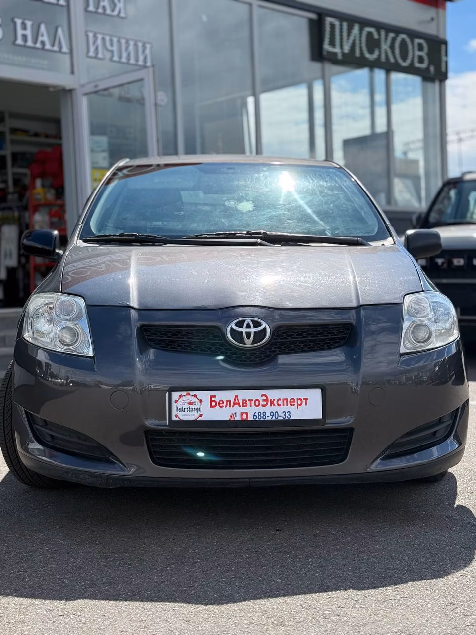 Toyota Auris фото 2