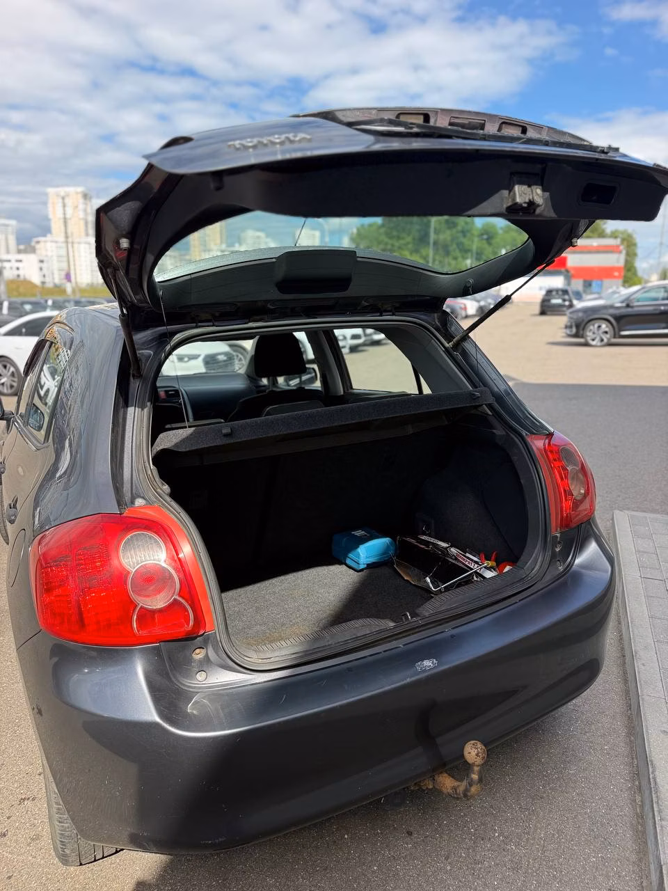 Toyota Auris фото 11